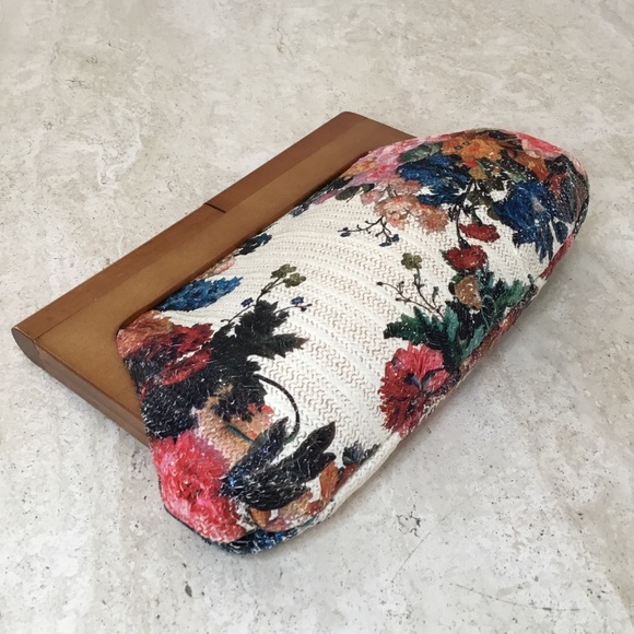 Sondra Roberts Floral Clutch with Wooden Clasp - Picture 5 of 8